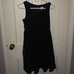 Cute black dress!