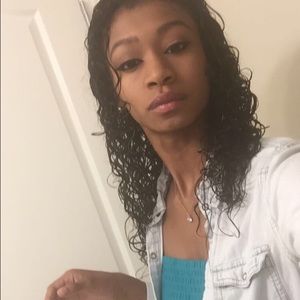 Meet your Posher, Maite