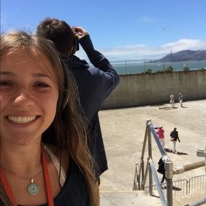 Meet your Posher, Kelly