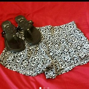 American Eagle black sandals