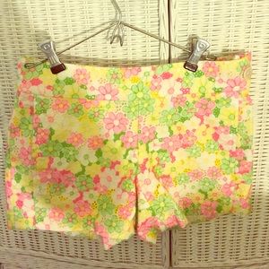 Lilly Pulitzer 4 In shorts
