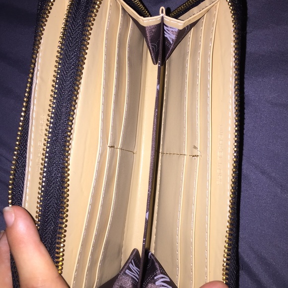 Double Zip Wallet - Picture 2 of 4