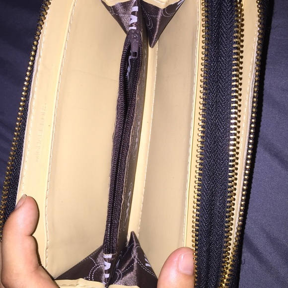 Double Zip Wallet - Picture 3 of 4