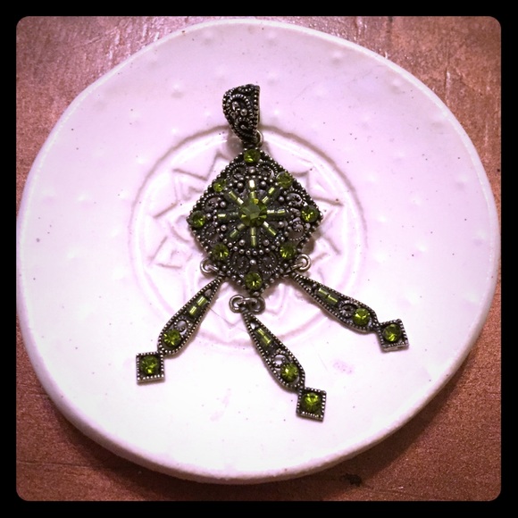 Intricate green stone pendant!
