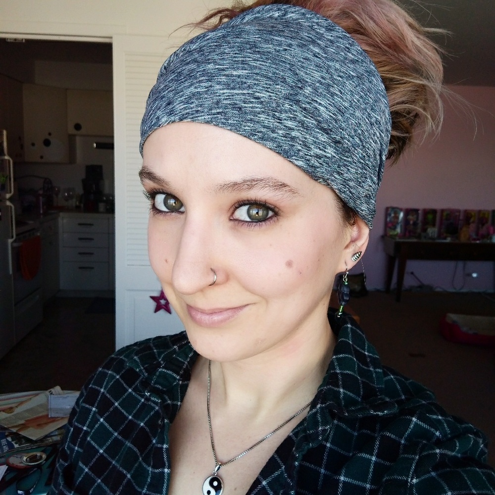 Meet Your Posher, Kira | CLE Threads - Picture 5 of 8