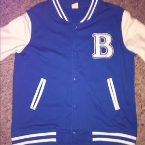 Varsity jacket super cute !