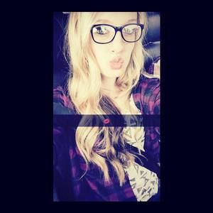 Meet your Posher, Haleh