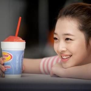 Meet your Posher, Vivian