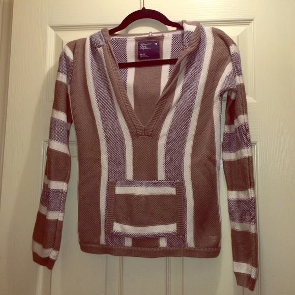 American Eagle Outfitters relaxed fit sweater!