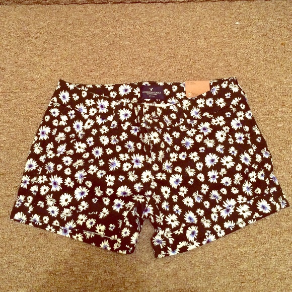 American Eagle patterned shorts!