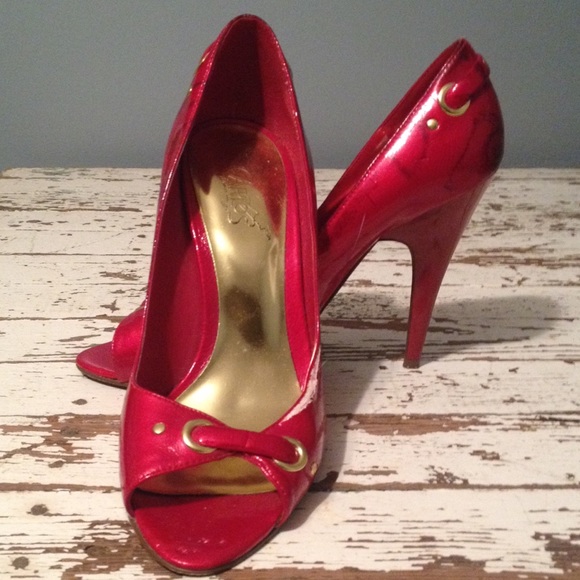 Lipstick red heels