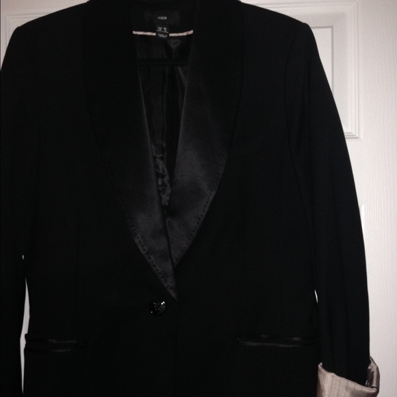H&M black tuxedo blazer with a satin finish