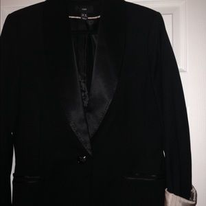 H&M black tuxedo blazer with a satin finish