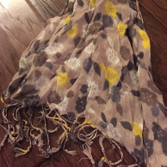 Neutral Floral Scarf - Picture 2 of 2