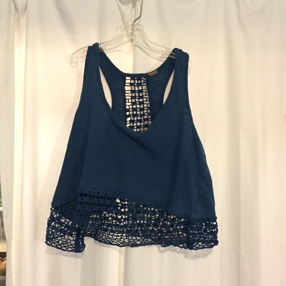 Poof! Blue lace crop tank