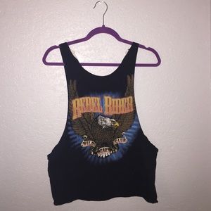 sleeveless tank top