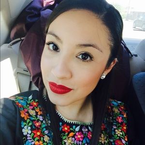 Meet your Posher, Monica