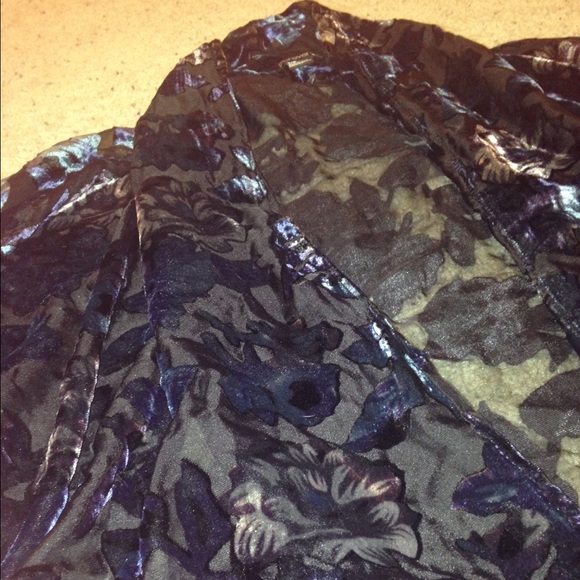 Velvet floral cardigan - Picture 2 of 3