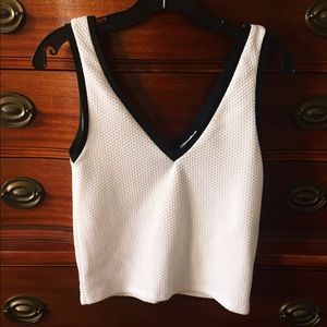 Zara white v-neck crop top with black piping