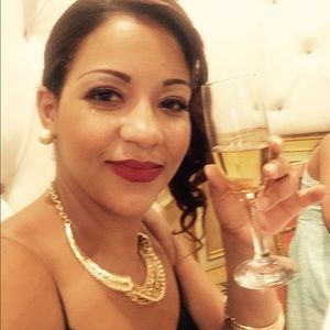 Meet your Posher, Hirbania