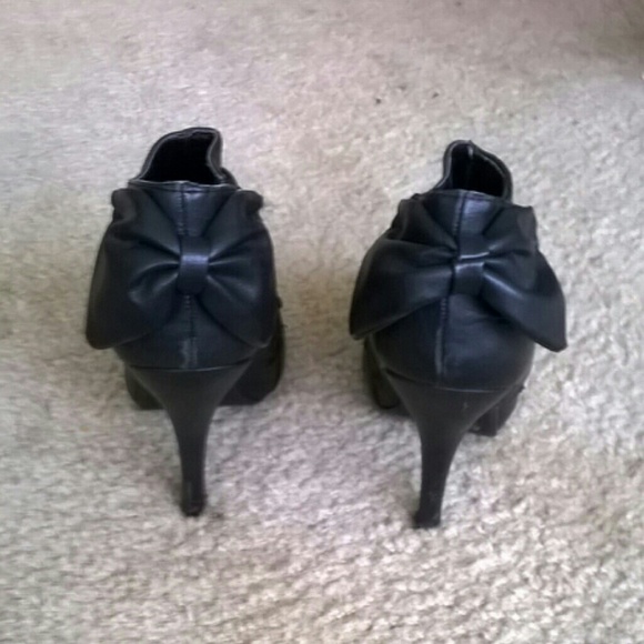 Black Shii byJourneys booties - Picture 2 of 2