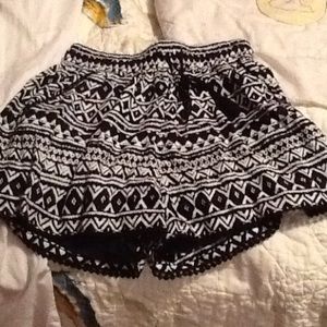 WHO.A.U brand. shorts.