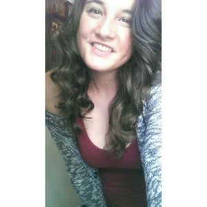 Meet your Posher, Aly