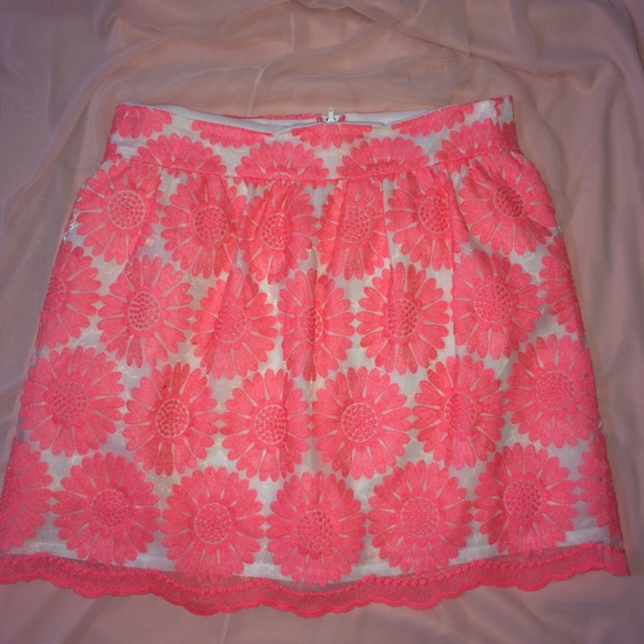 Francesca's Collections Dresses & Skirts - Flirty floral HOT pink skirt size M
