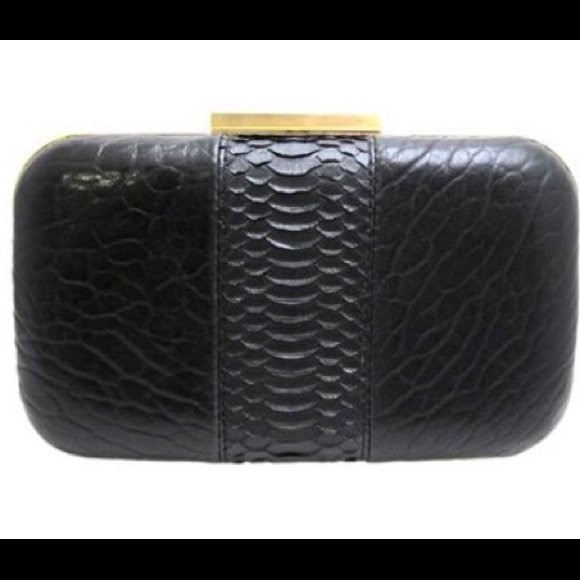 🎉HP 11/27🎉 NEW Mechar black snakeskin clutch!