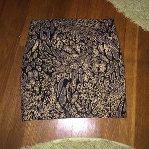 Adorable black and gold skirt