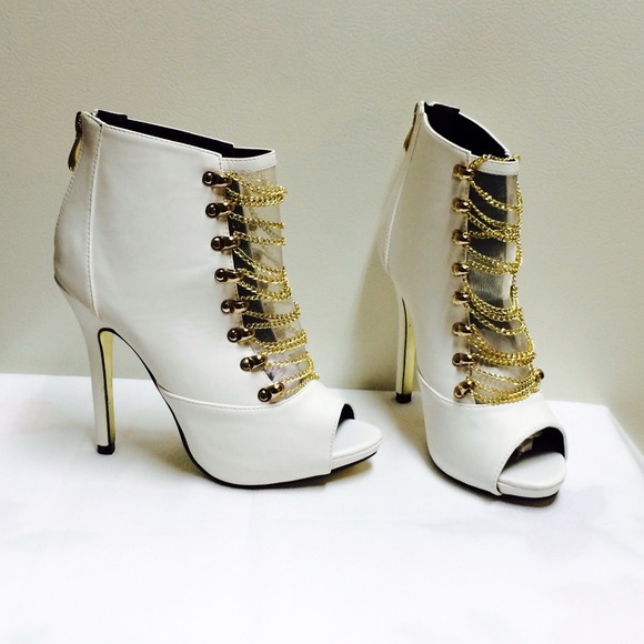 🚫SOLD Sexy White Heels