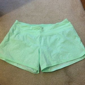 Lululemon Groovy Run Short Mint Green W/Polka Dots