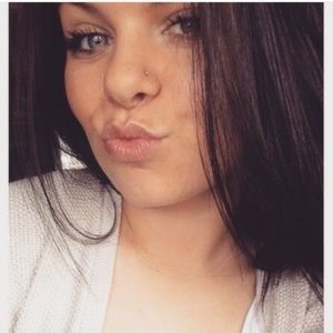 Meet your Posher, Janel