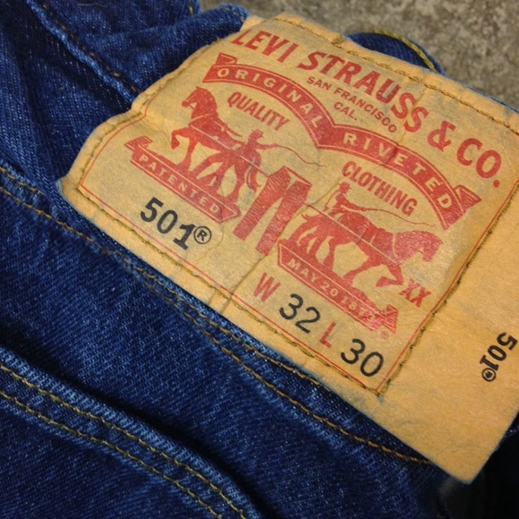 Men's Levi's - Picture 2 of 3