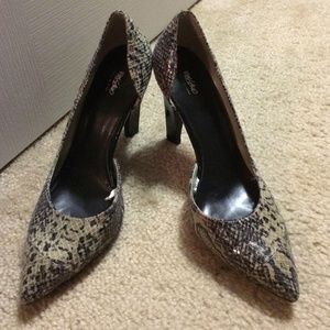 Mossimo snake skin heels
