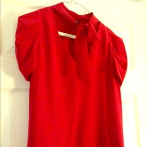 Club Monaco Short sleeve red blouse with neck bow