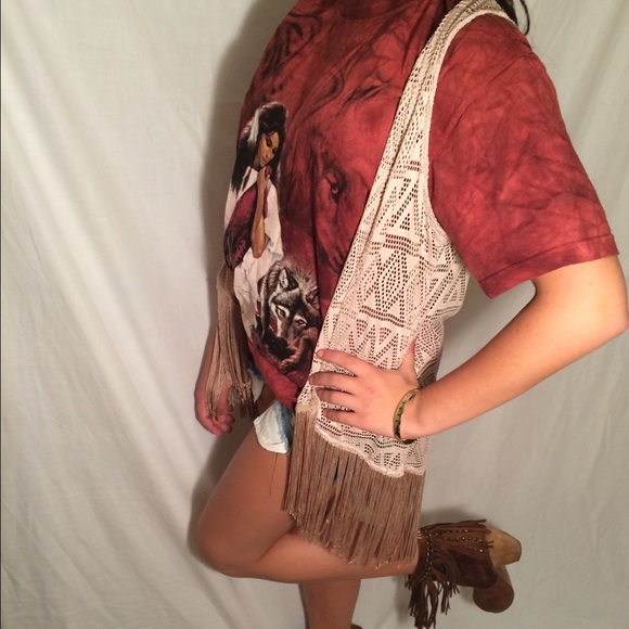 Bundle! Lone wolf t-shirt + fringed cover