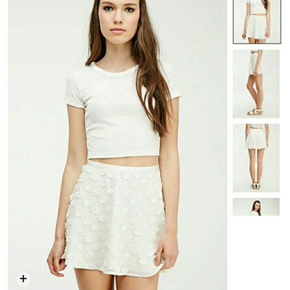 Daisy Chiffon Skirt - Picture 2 of 4