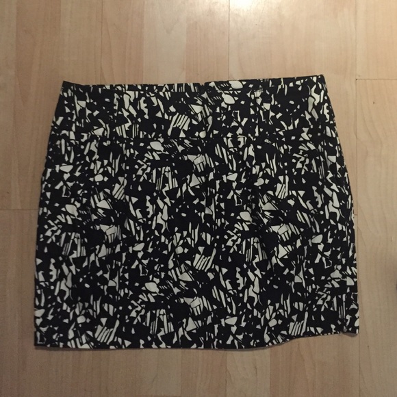 Forever 21 skirt - Picture 2 of 3