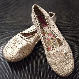 Crochet Flats 🎀 END OF SUMMER SALE🎀NWOT!!!!!!