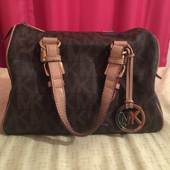 💛Authentic MK purse👜