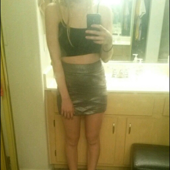Metallic pencil skirt