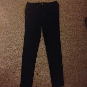 American Eagle dark wash skinny jeans