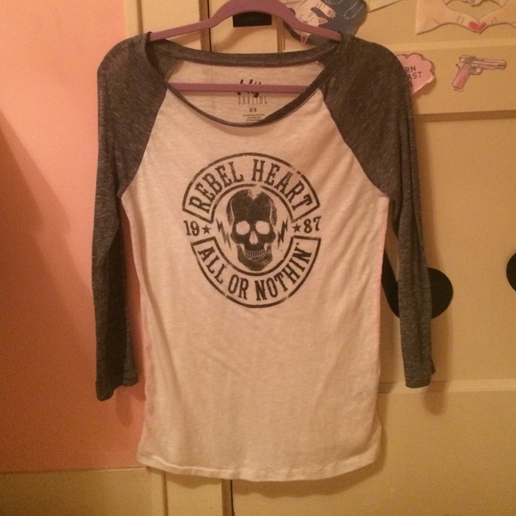 Baseball tee