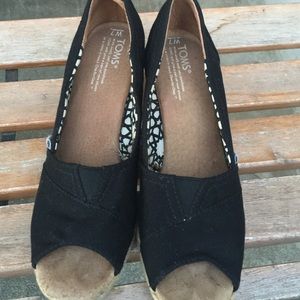 Tom's Black Wedges size 7