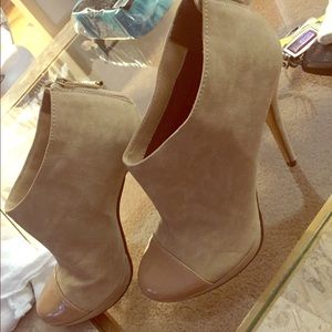 Michael Antonio booties !