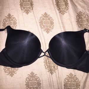 Black Bombshell bra