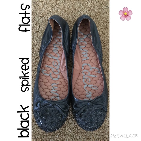 🌸spiked flats🌸