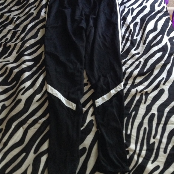 Adidas tiro 14 BRAND NEW! - Picture 2 of 2