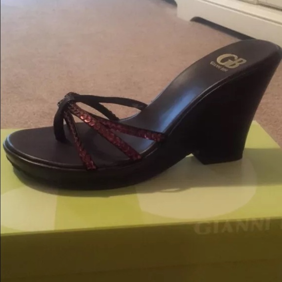 Gianni Bini wedge sandals